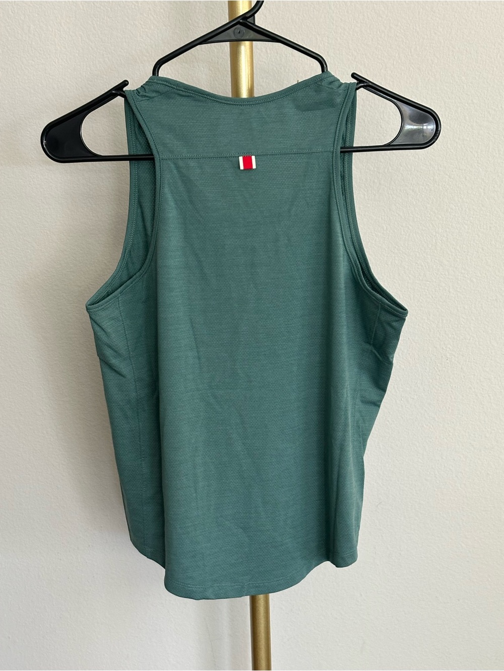 Tracksmith Women's Session Tank - Picture 2 of 5